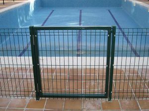 valla puerta piscina